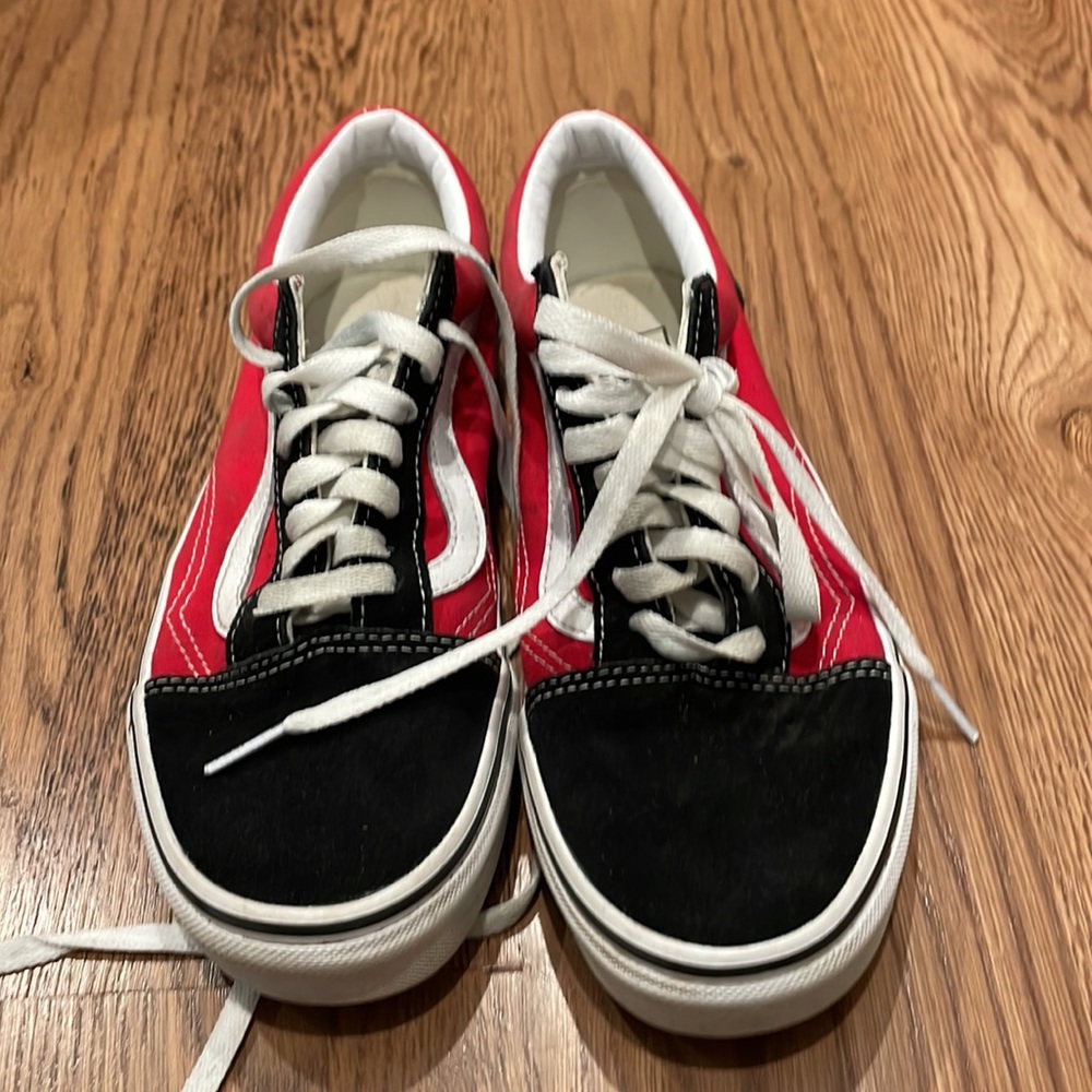 Vans - Picture 3 of 4